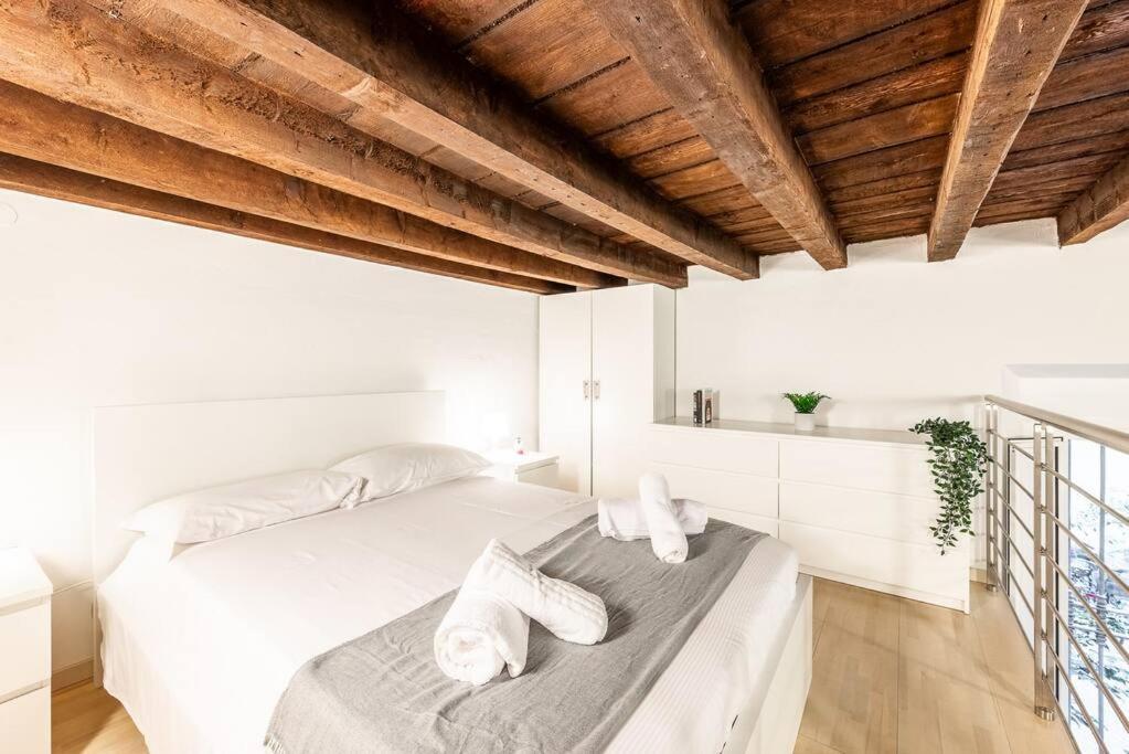 Verdi'S Nest - Loft With Wifi And Netflix Milano Ngoại thất bức ảnh